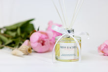 Load image into Gallery viewer, Reed Diffuser &amp; Candle Gift Set