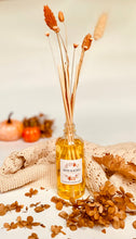 Load image into Gallery viewer, Clear Botanical Reed Diffuser – Autumn Collection