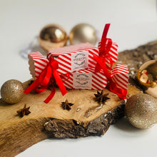 Load image into Gallery viewer, Christmas Scented Tea Light Cracker – Pack of 4