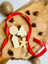 Load image into Gallery viewer, Christmas Wax Melt Selection Box – House Gift Box