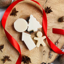 Load image into Gallery viewer, Christmas Wax Melt Selection Box – House Gift Box