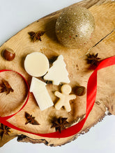 Load image into Gallery viewer, Christmas Wax Melt Selection Box – House Gift Box