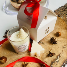 Load image into Gallery viewer, Mini Christmas Candle &amp; Wax Melt Gift Set – House Gift Box