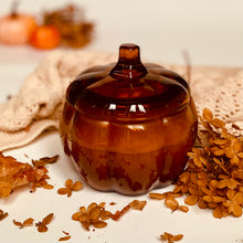Load image into Gallery viewer, Autumn Pumpkin Three Wick Candle – Amber