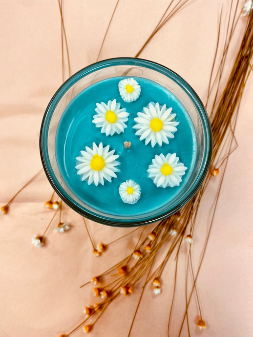 Daisy Easter Candle