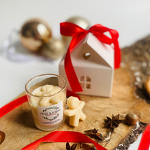 Load image into Gallery viewer, Mini Christmas Candle &amp; Wax Melt Gift Set – House Gift Box