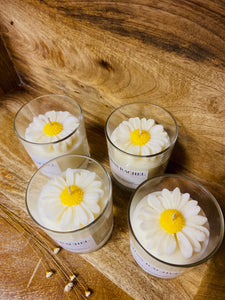 Daisy Easter Candle