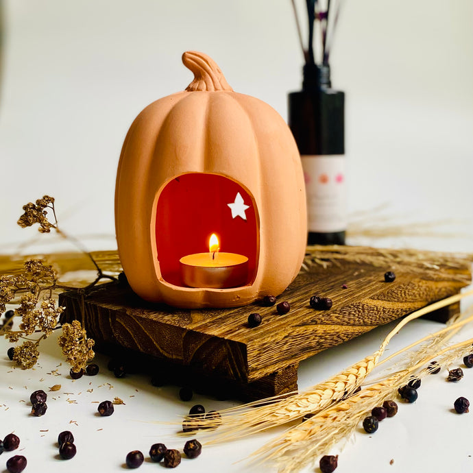 Pumpkin Tea Light & four tea lights
