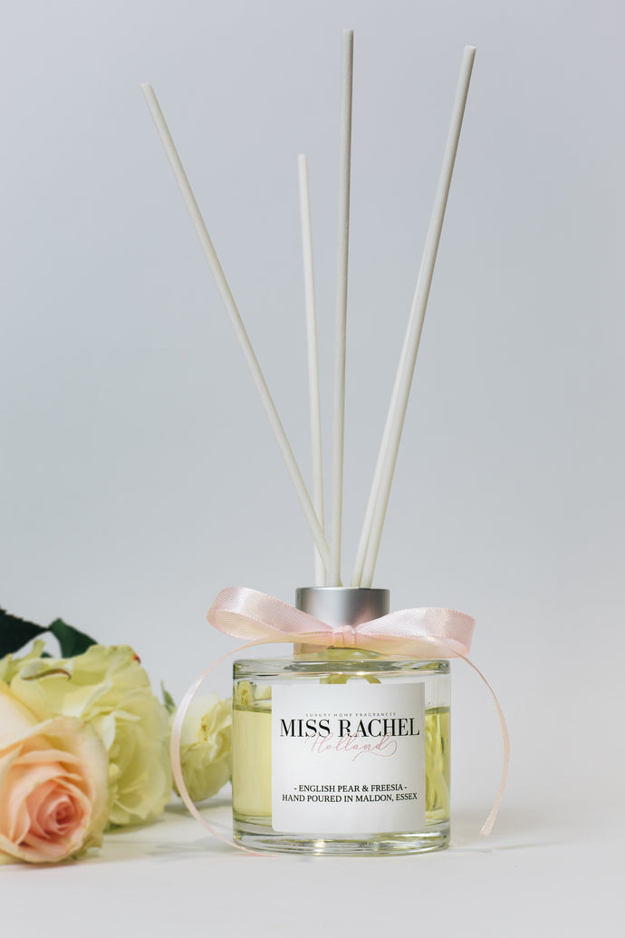 English Pear & Freesia Luxury Reed Diffuser | Miss Rachel Holland ...