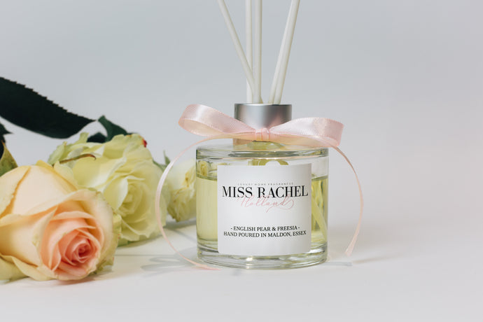 English Pear & Freesia Luxury Reed Diffuser
