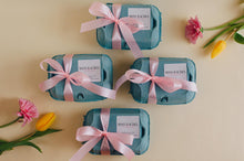 Load image into Gallery viewer, Easter Egg Wax Melts Box
